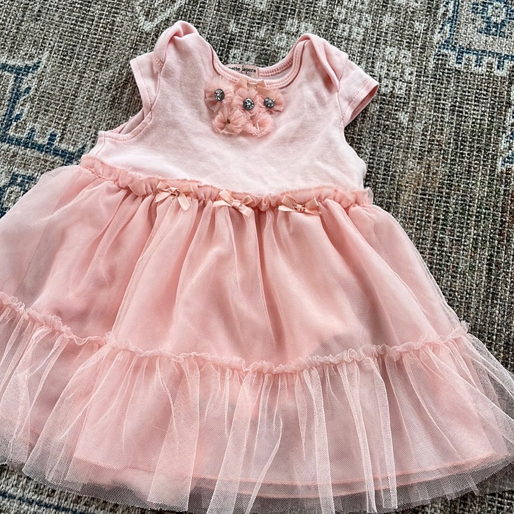 4/$22 Pink tulle dress